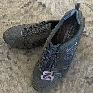Sketchers- Relaxed Fit Memory Foam 
Color Grey-Size 8 1/2
